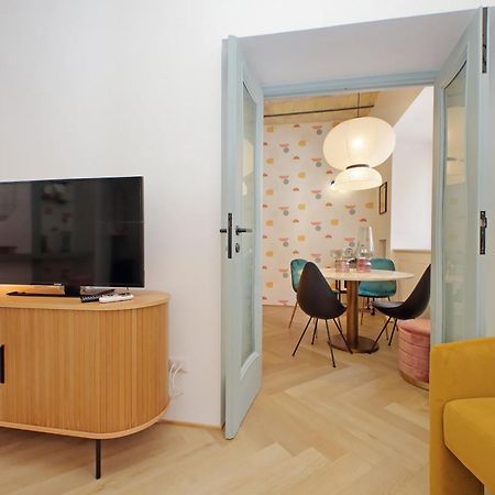 Ych-Colorful And Classy Apartment Near Fori Imperiali Roma Exterior foto